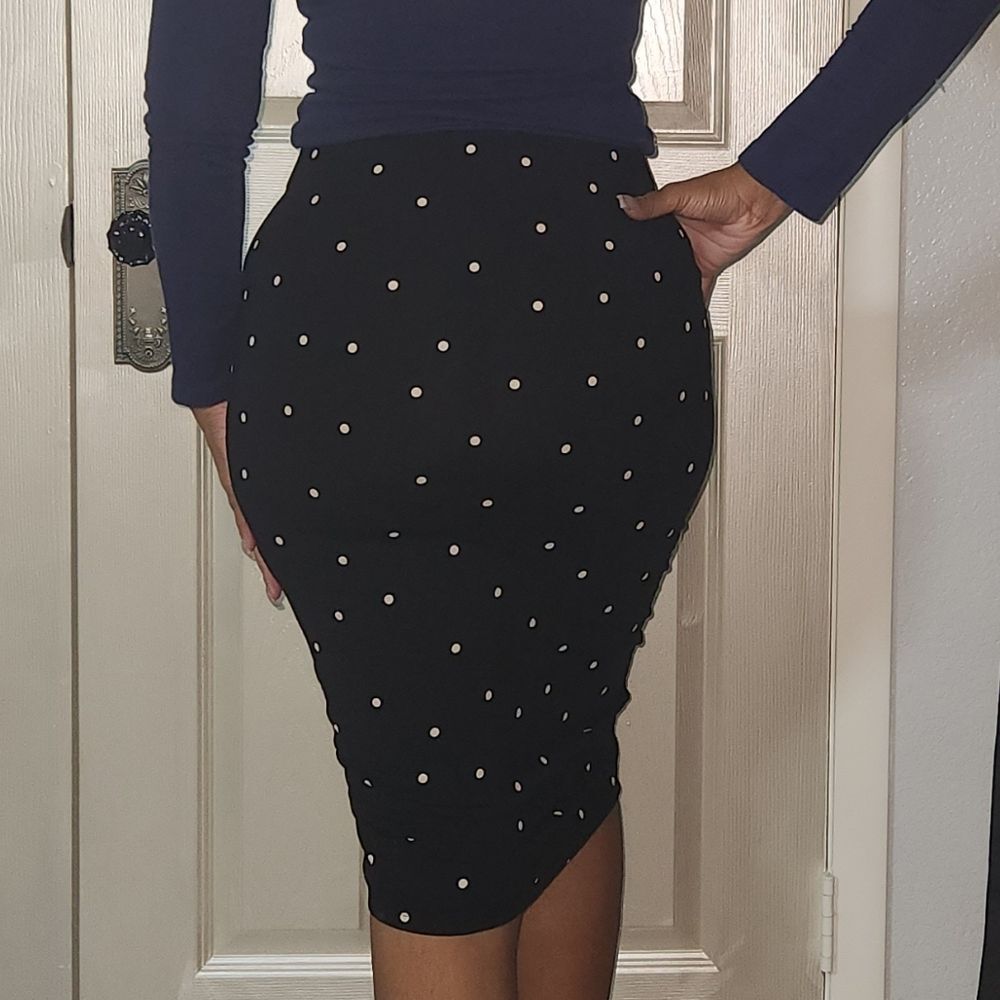 Black White Polka Dot Ruched Skirt Size S - Picture 2 of 8